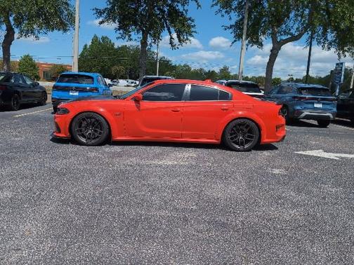 Go Mango 2021 Dodge Charger SRT8