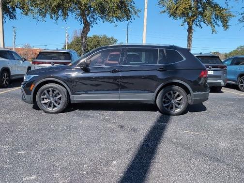 2022 Volkswagen Tiguan SE