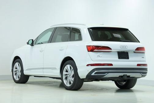 2022 Audi Q7 Premium Plus