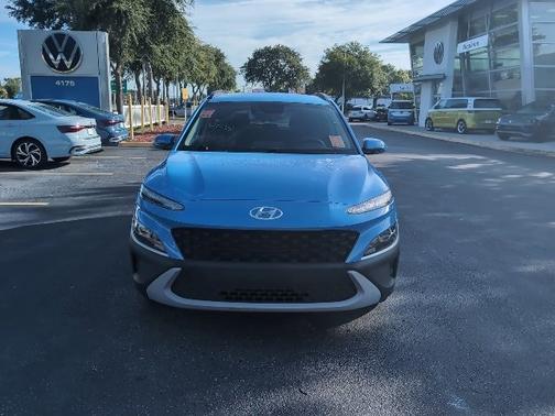 2022 Hyundai KONA SEL