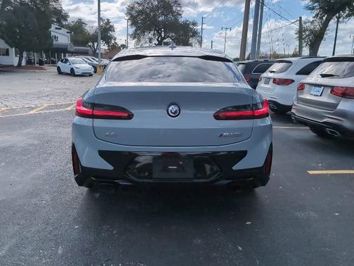 2023 BMW X4 M40i