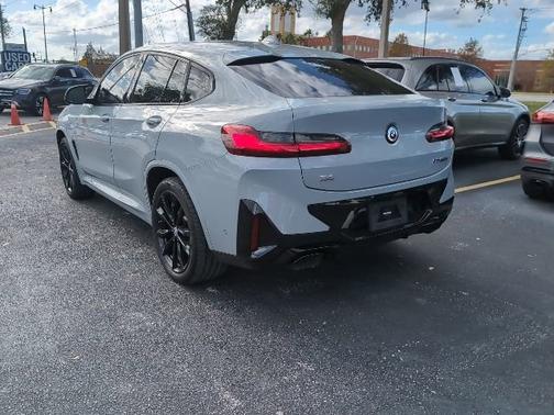 2023 BMW X4 M40i