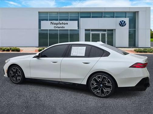 Mineral White Metallic 2024 BMW 530 530i