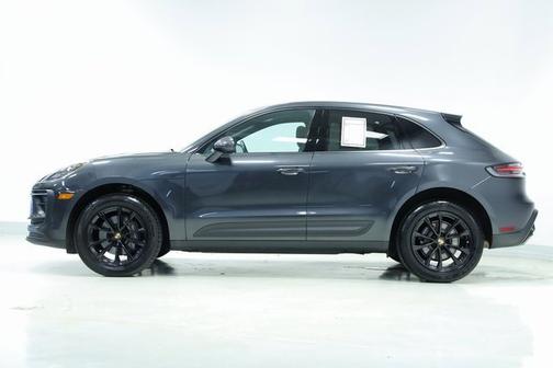 2022 Porsche Macan Base