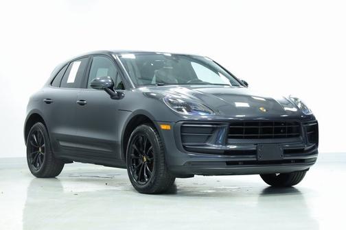 2022 Porsche Macan Base