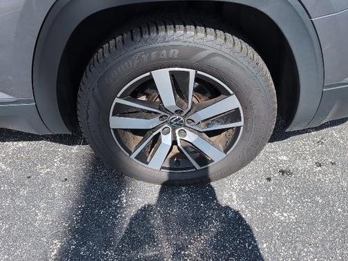 2023 Volkswagen Atlas 2.0T SE