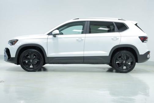 White 2026 Volkswagen Taos SE