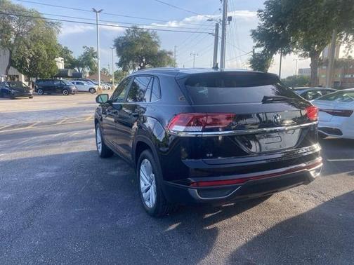 Deep Black 2023 Volkswagen Atlas Cross Sport 2.0T SE w/Technology