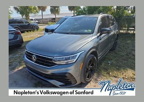 2023 Volkswagen Tiguan SE R-Line Black