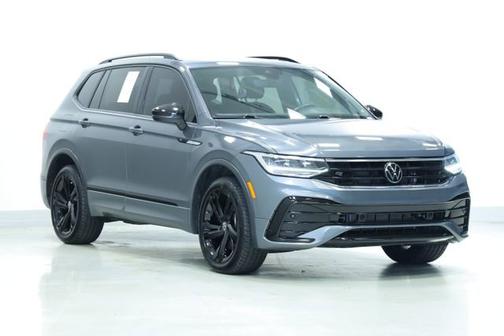 2023 Volkswagen Tiguan SE R-Line Black