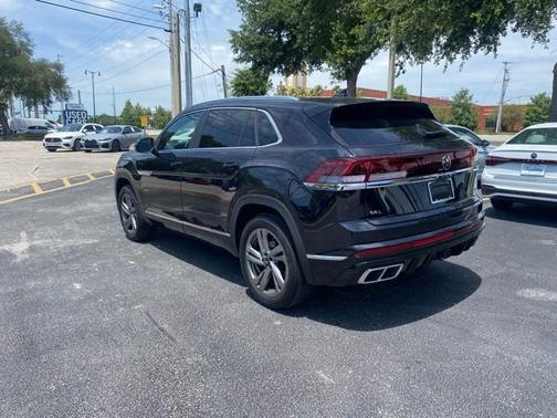 Black 2024 Volkswagen Atlas Cross Sport 2.0T SEL R-Line
