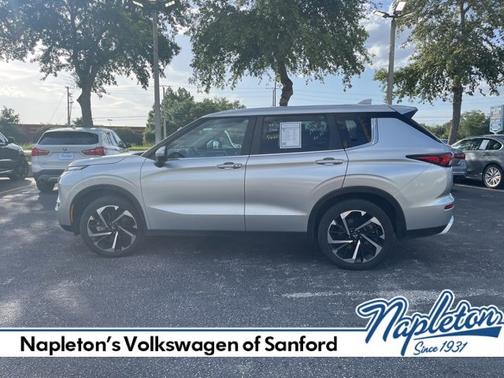 2023 Mitsubishi Outlander SE