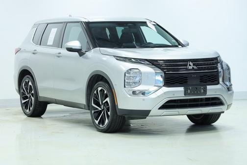 2023 Mitsubishi Outlander SE