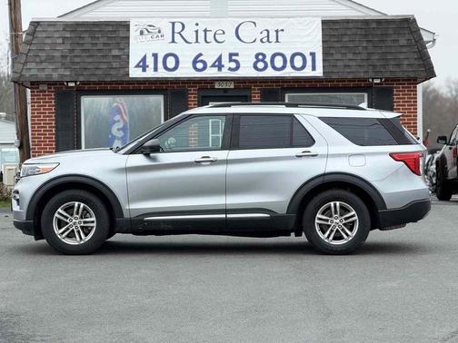 Agate Black Metallic 2020 Ford Explorer XLT