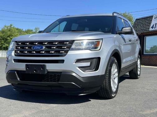 Ingot Silver Metallic 2017 Ford Explorer Base
