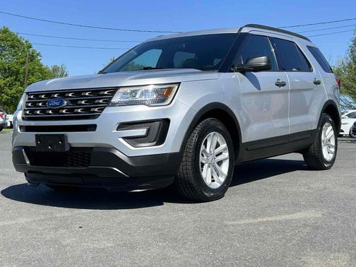 Ingot Silver Metallic 2017 Ford Explorer Base