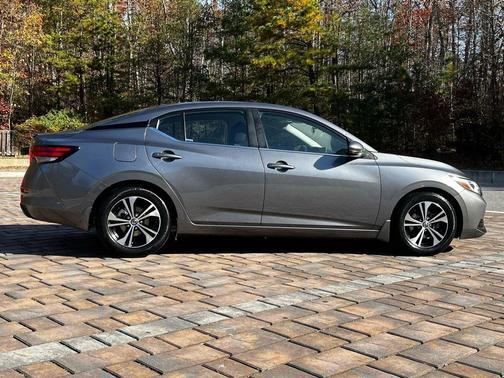 Gun Metallic 2020 Nissan Sentra SV