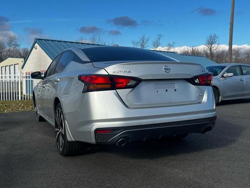 2019 Nissan Altima 2.5 SR