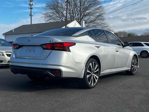 2019 Nissan Altima 2.5 SR