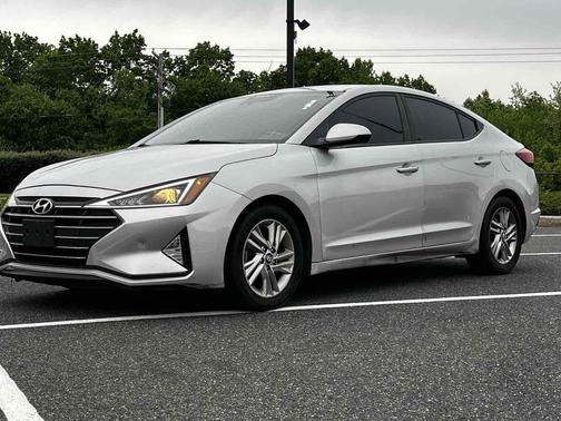 Symphony Silver 2019 Hyundai ELANTRA SEL