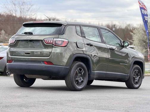 Olive Green Pearlcoat 2018 Jeep Compass Sport