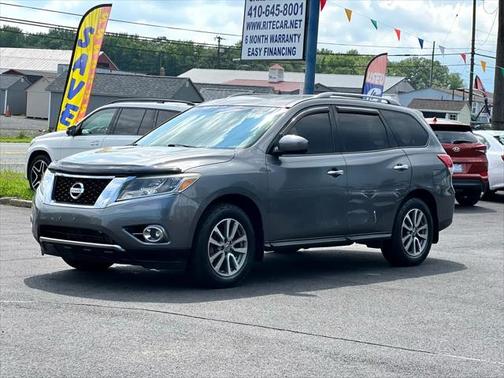 2016 Nissan Pathfinder SV