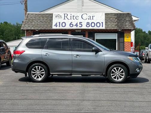2016 Nissan Pathfinder SV