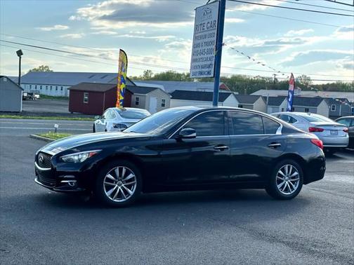 2015 INFINITI Q50 Premium