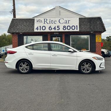 2017 Hyundai ELANTRA SE