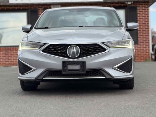 Lunar Silver Metallic 2019 Acura ILX Base