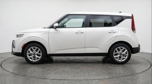 Snow White Pearl 2025 Kia Soul LX
