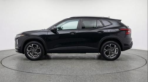 Mosaic Black Metallic 2025 Chevrolet Trax LT