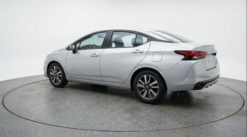 Brilliant Silver Metallic 2025 Nissan Versa 1.6 SV