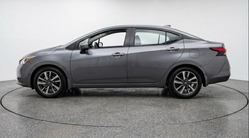 Gun Metallic 2025 Nissan Versa 1.6 SV