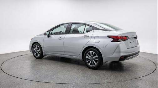 Brilliant Silver Metallic 2025 Nissan Versa 1.6 SV