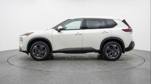 Everest White Pearl Tricoat 2025 Nissan Rogue SV