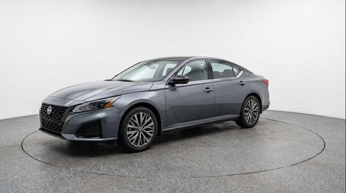 Gun Metallic 2025 Nissan Altima SV FWD
