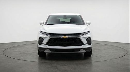 Summit White 2025 Chevrolet Blazer 2LT