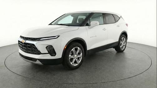 Summit White 2025 Chevrolet Blazer 2LT