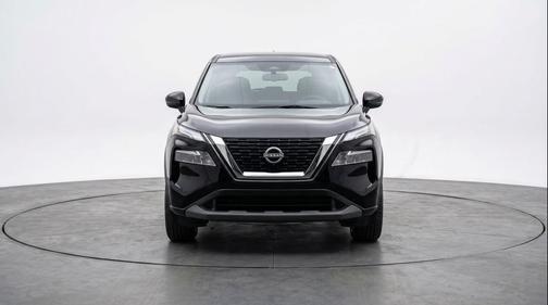 Super Black 2025 Nissan Rogue SV