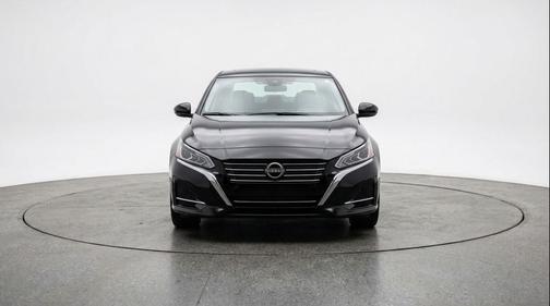 Super Black 2025 Nissan Altima SV FWD