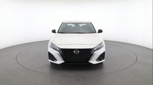 Glacier White 2025 Nissan Altima SV FWD