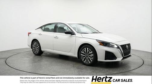 Glacier White 2025 Nissan Altima SV FWD
