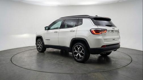 Bright White Clearcoat 2025 Jeep Compass Limited