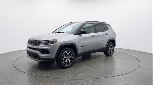 Silver Zynith Metallic Clearcoat 2025 Jeep Compass Limited