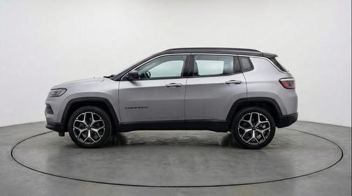 Silver Zynith Metallic Clearcoat 2025 Jeep Compass Limited