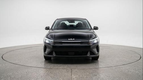 Aurora Black Pearl 2025 Kia K4 LXS