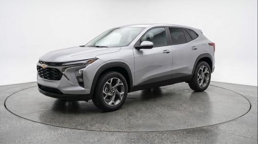 Sterling Gray Metallic 2025 Chevrolet Trax LT