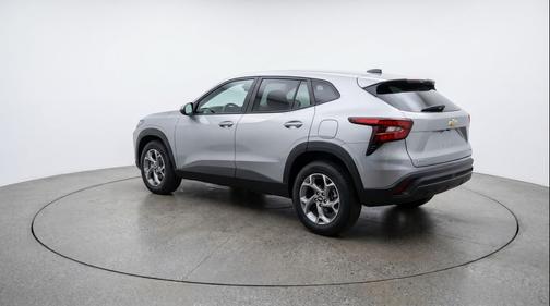 Sterling Gray Metallic 2025 Chevrolet Trax LT