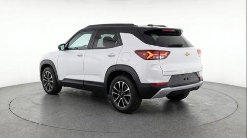 Summit White 2025 Chevrolet Trailblazer LT